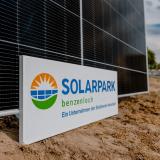 PV-Pannel mit Logo 1